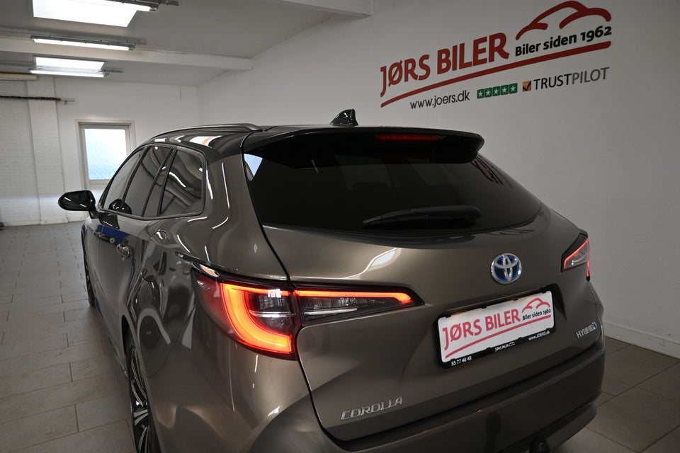 Toyota Corolla 1,8 Hybrid Active Premium Touring Sports MDS 5d