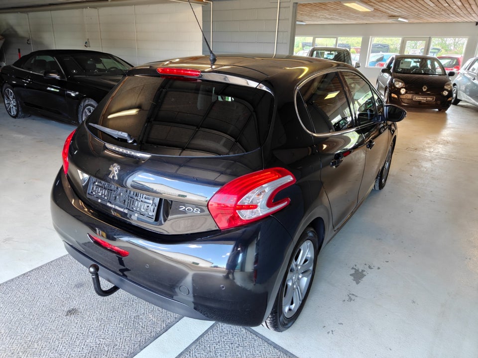 Peugeot 208 1,2 VTi 82 Allure 5d