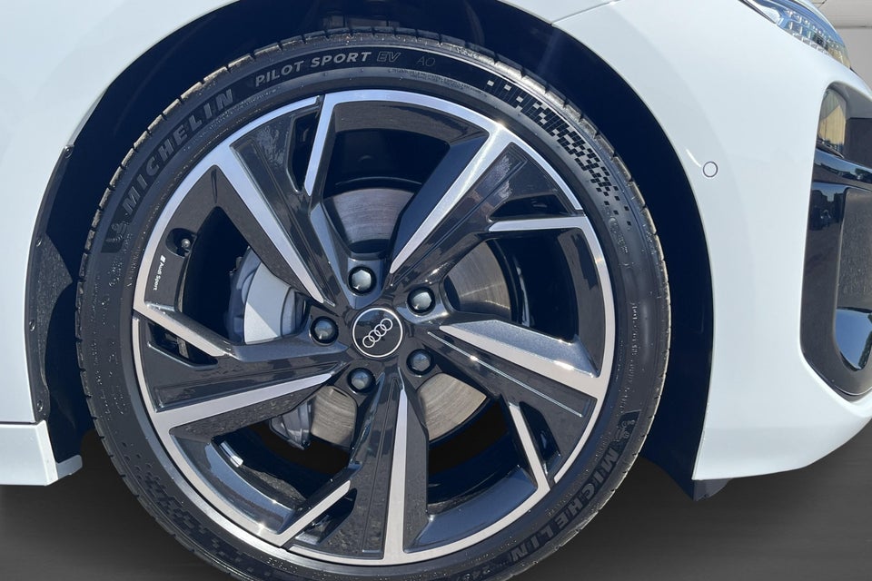 Audi A6 e-tron S-line plus Sportback quattro 5d