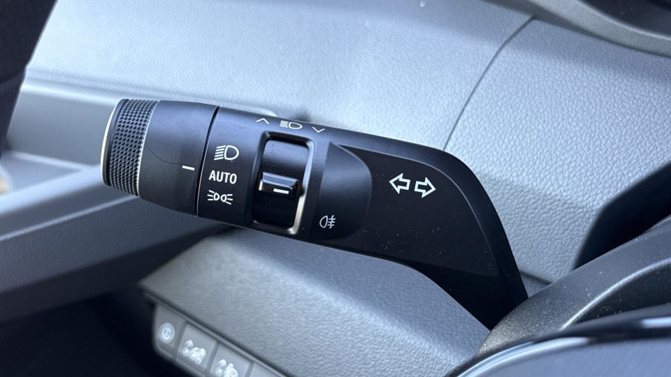 Renault Master V T33 2,0 dCi 150 L2H2 Kassevogn Tekno