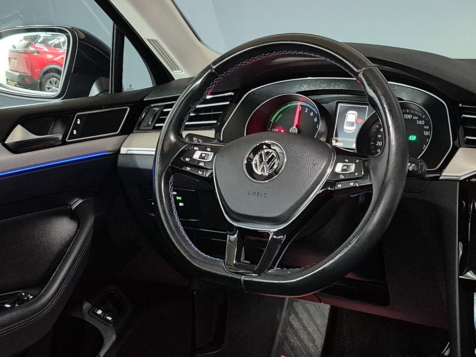 VW Passat 1,4 GTE DSG 4d