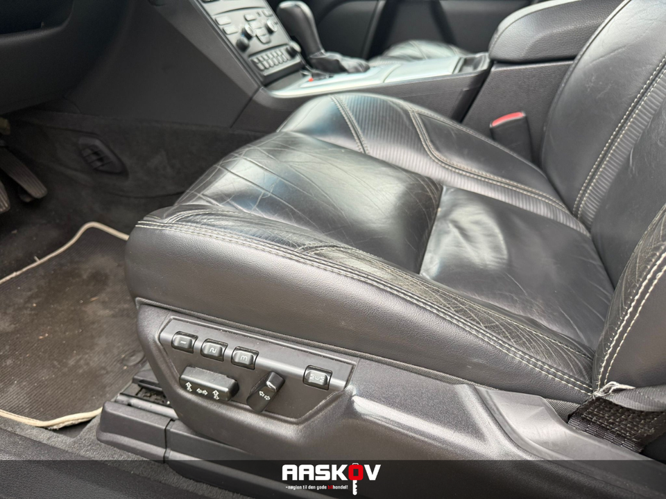 Volvo XC90 2,4 D5 200 Summum aut. AWD 5d