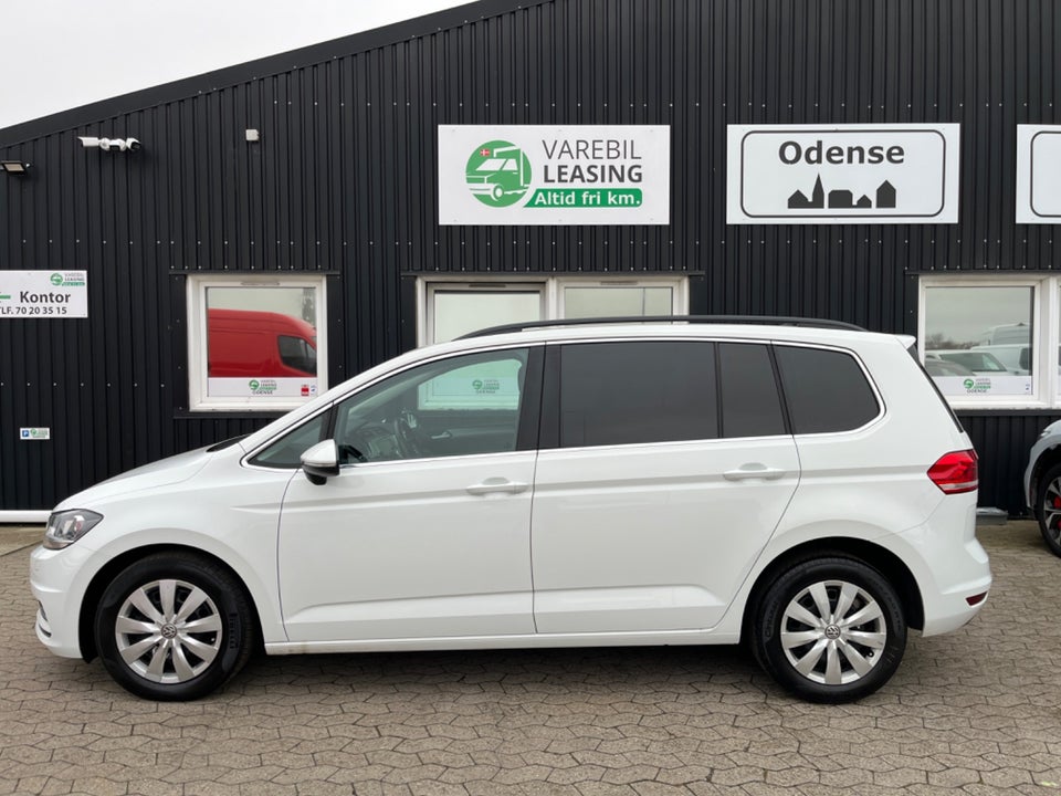 VW Touran 2,0 TDi 115 Highline DSG Van 5d