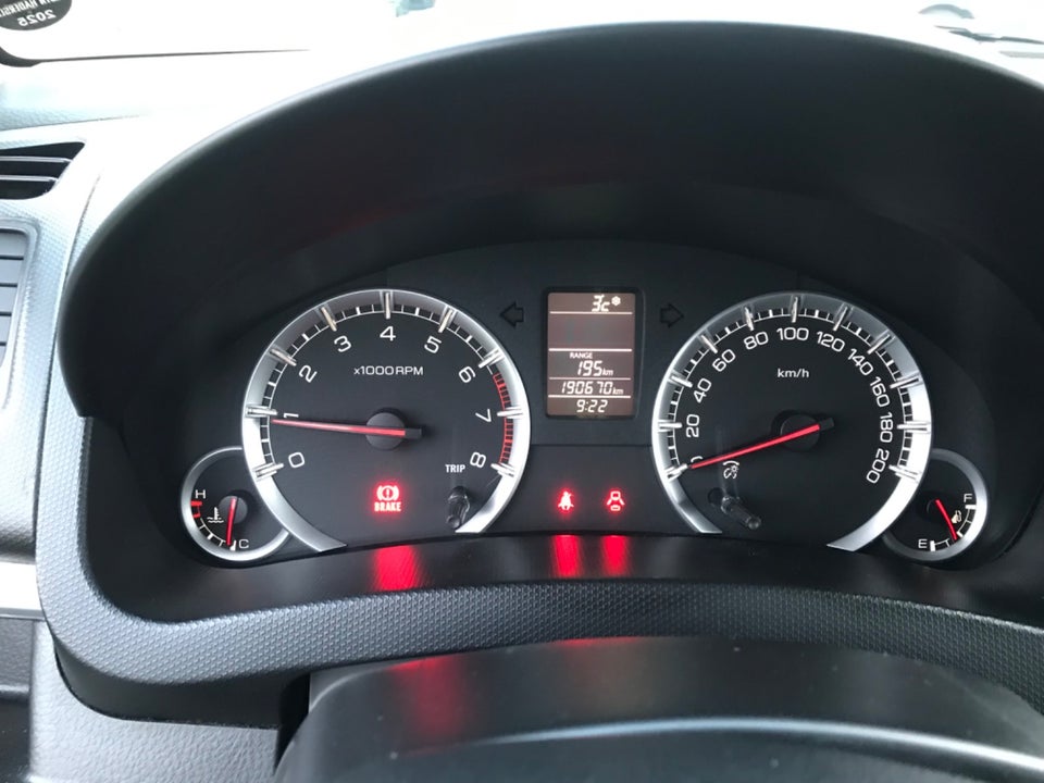 Suzuki Swift 1,2 Dualjet Club 3d