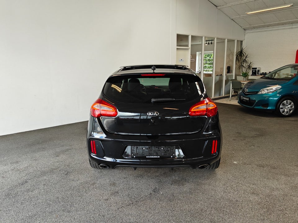Kia Ceed 1,6 T-GDi GT Advance 5d