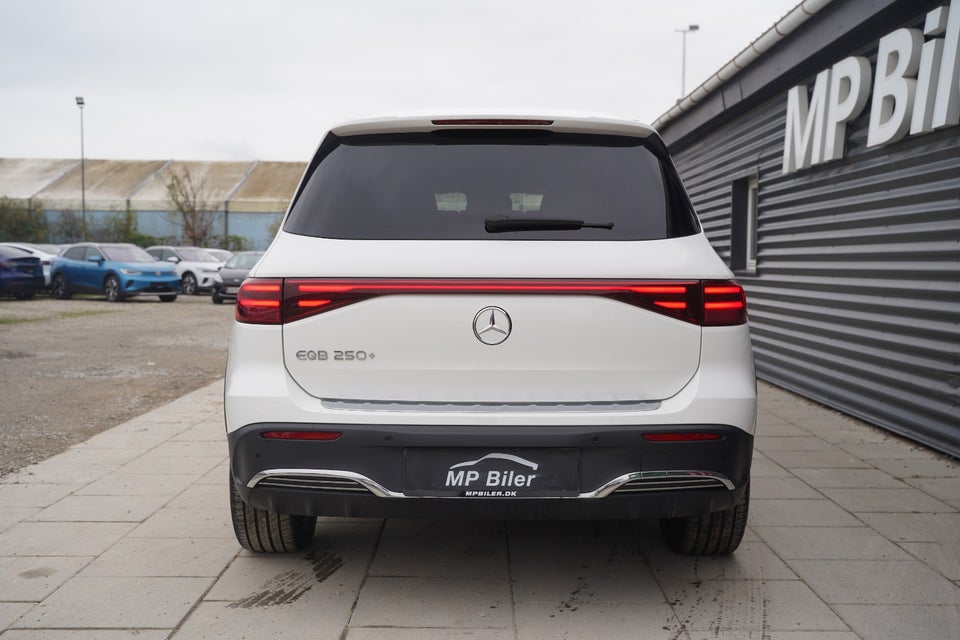 Mercedes EQB250+ AMG Line 5d