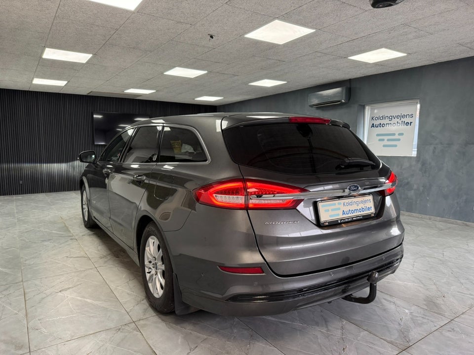 Ford Mondeo 2,0 HEV Titanium stc. CVT 5d