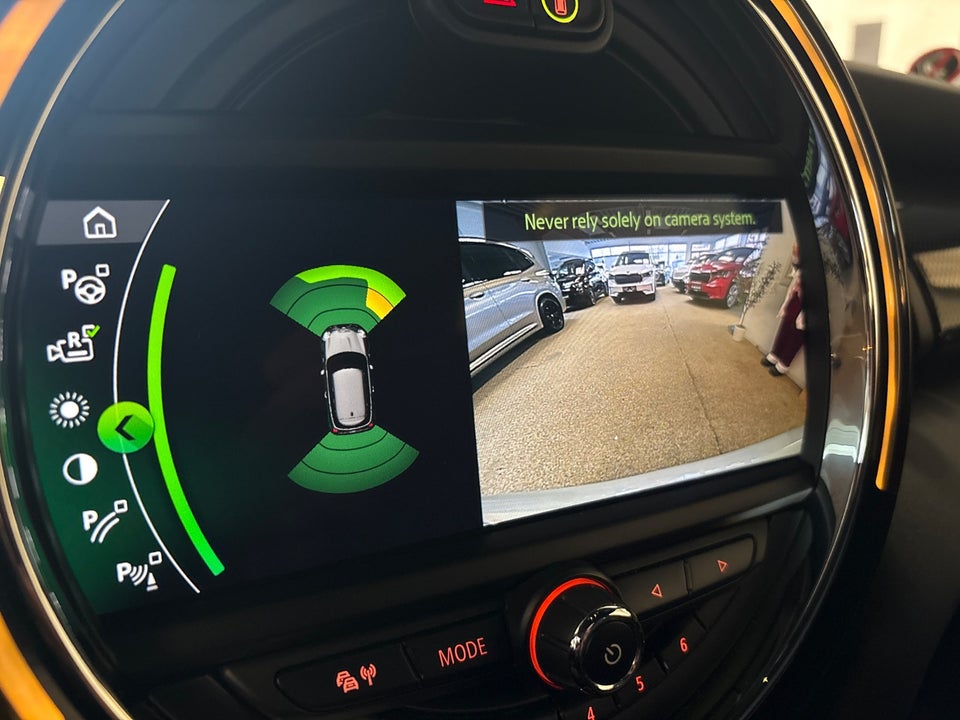 MINI Cooper SE Experience 3d