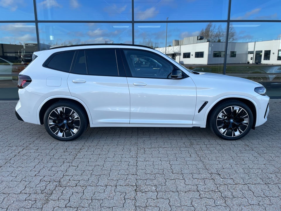 BMW iX3 Charged Plus M-Sport 5d