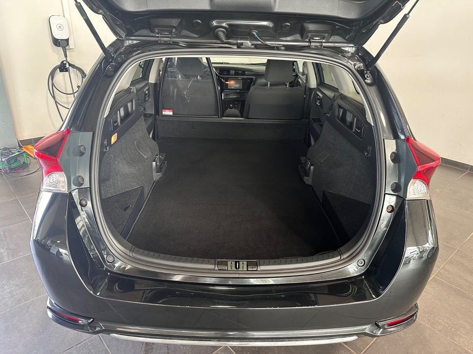 Toyota Auris 1,8 Hybrid H2 Comfort Touring Sports CVT Van 5d