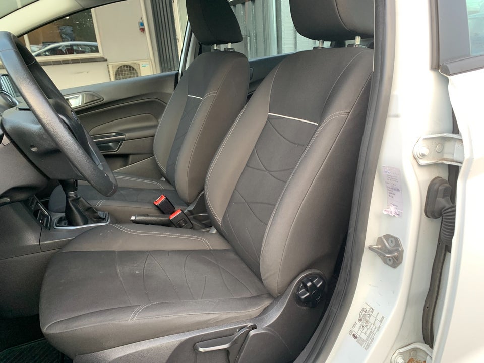 Ford Fiesta 1,0 65 Titanium 5d