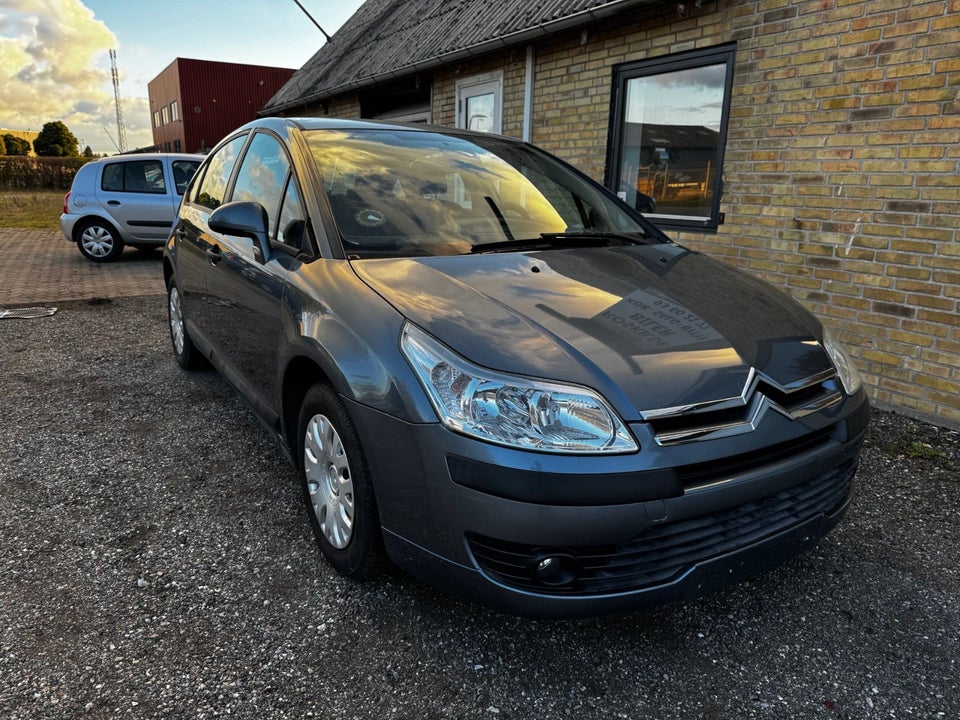Citroën C4 1,6 16V 110 Prestige 5d