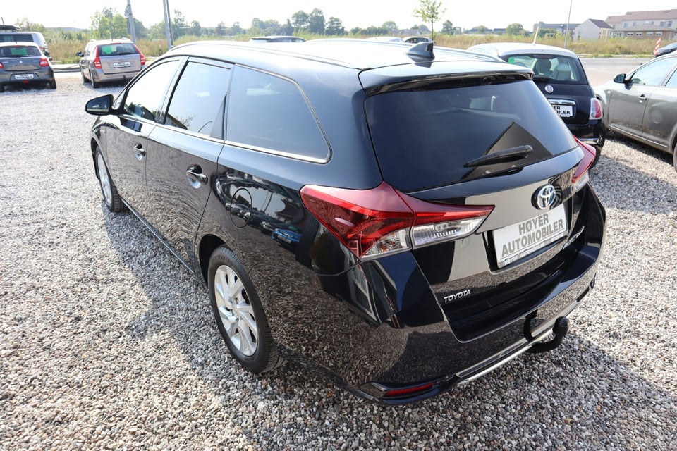 Toyota Auris 1,8 Hybrid H2 Comfort Touring Sports CVT 5d