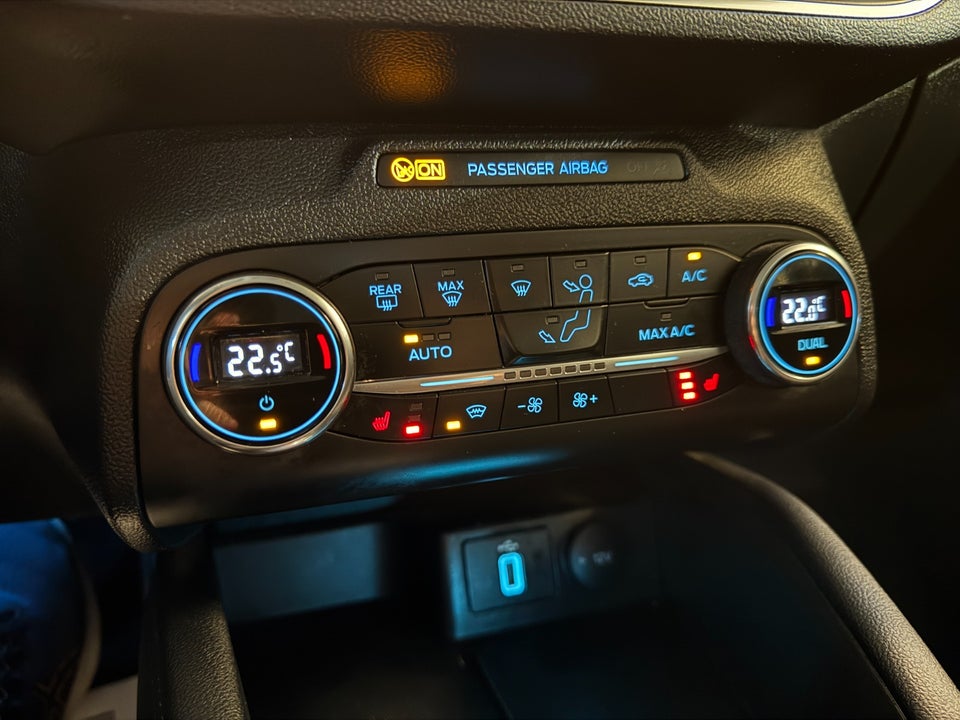 Ford Focus 1,5 EcoBlue Titanium stc. aut. 5d