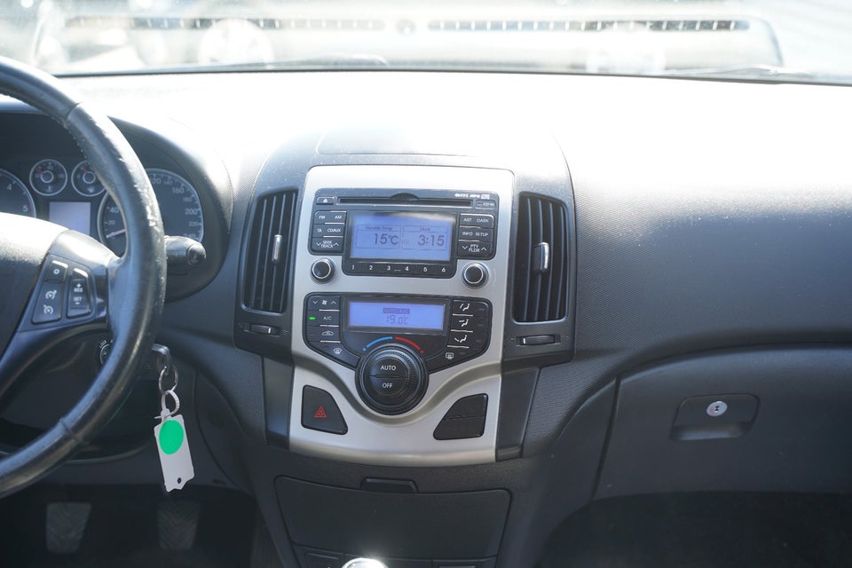 Hyundai i30 1,6 CRDi 90 Classic CW 5d
