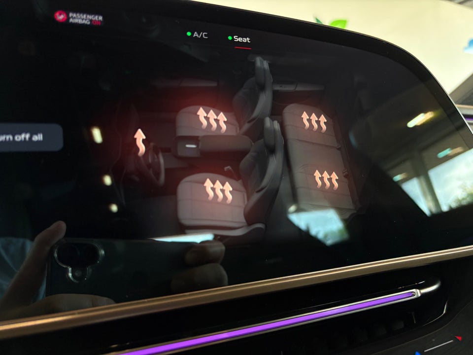 Hongqi EH7 111 Exclusive 4d