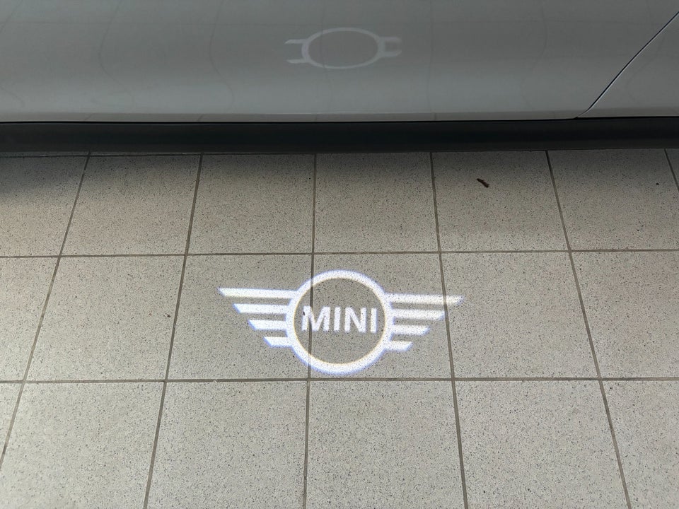 MINI Cooper SE Classic Trim 3d