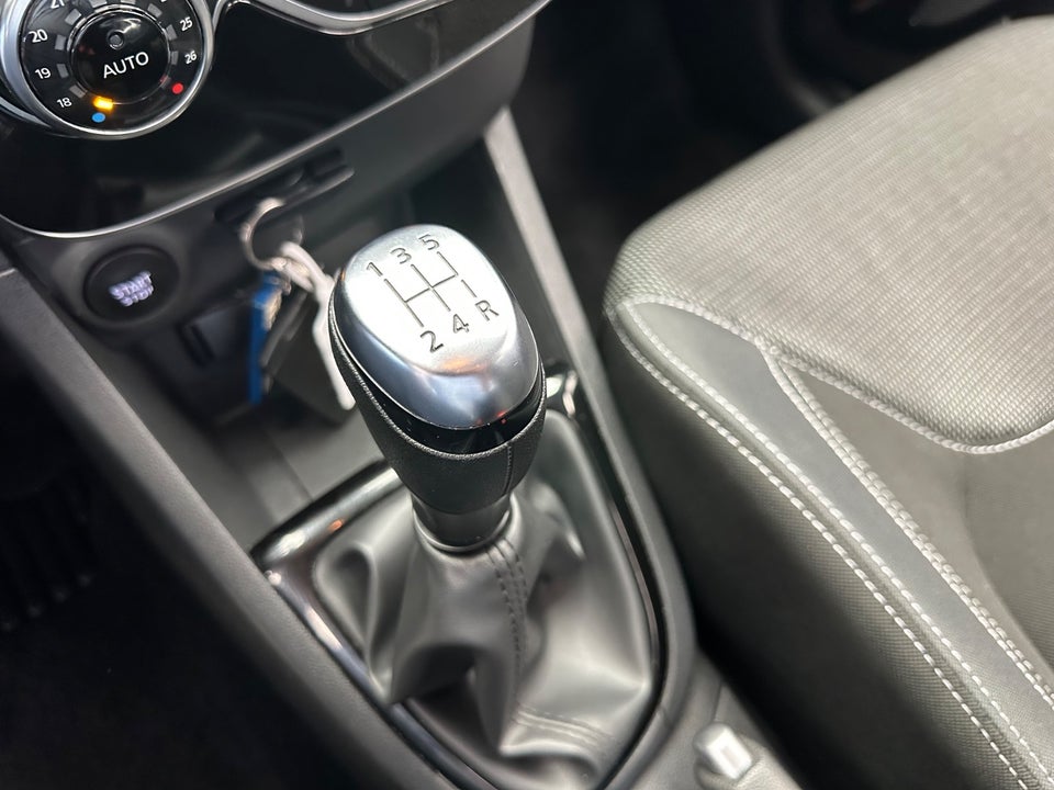 Renault Clio IV 0,9 TCe 90 Expression 5d