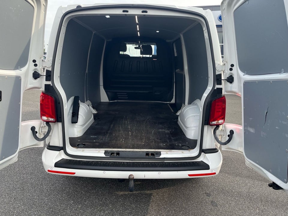 VW Transporter 2,0 TDi 150 Kassevogn DSG lang