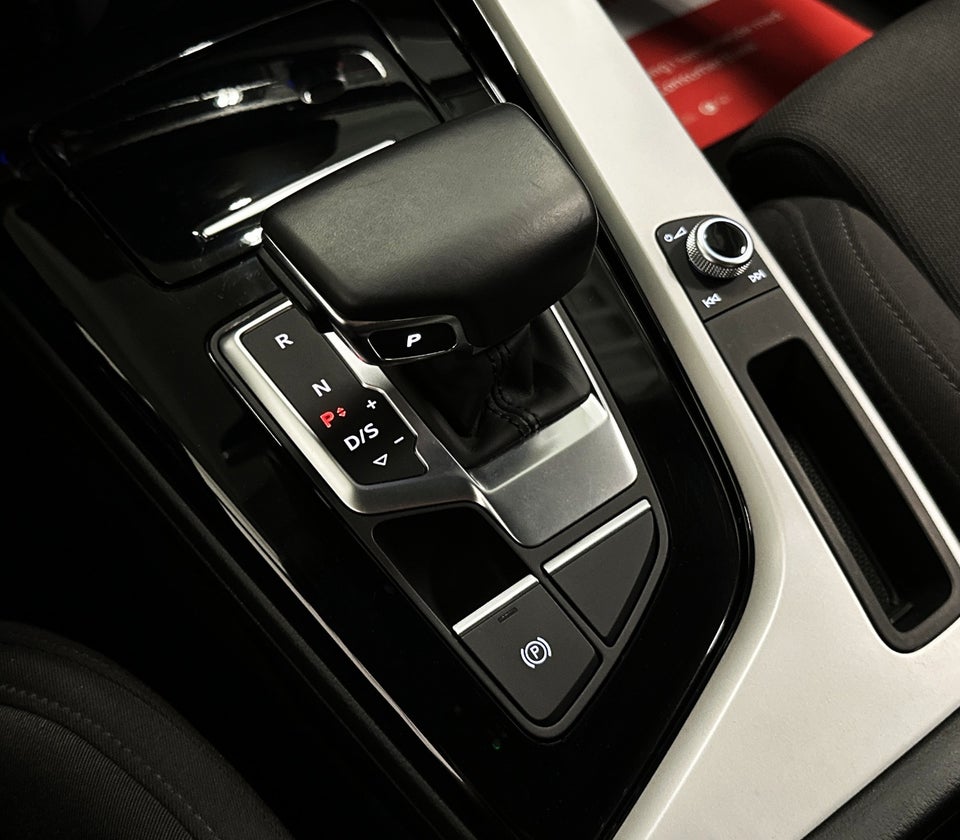 Audi A4 40 TFSi S-line plus S-tr. 4d