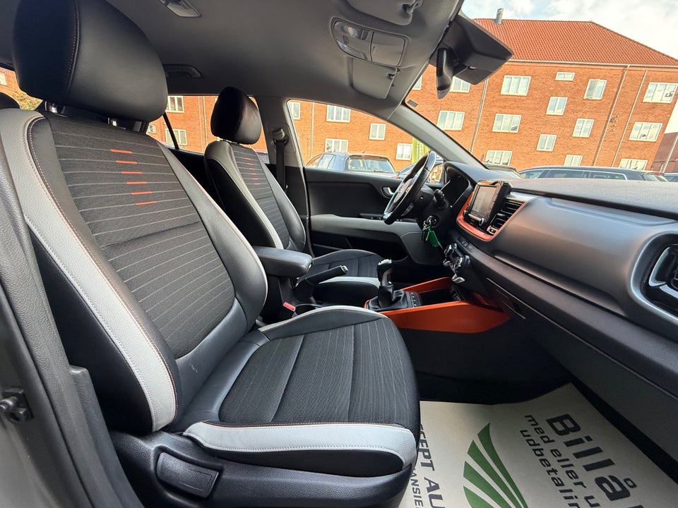 Kia Stonic 1,0 T-GDi Attraction+ 5d