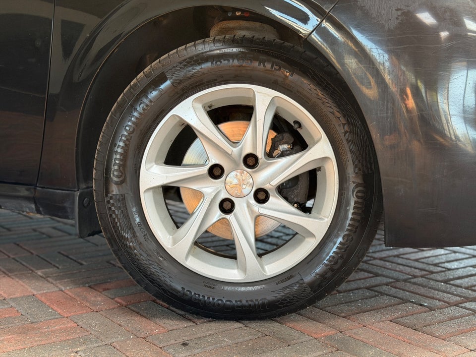 Peugeot 208 1,2 VTi Access 3d