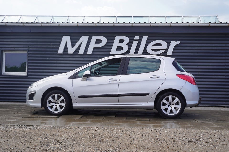 Peugeot 308 1,6 VTi 120 Access 5d