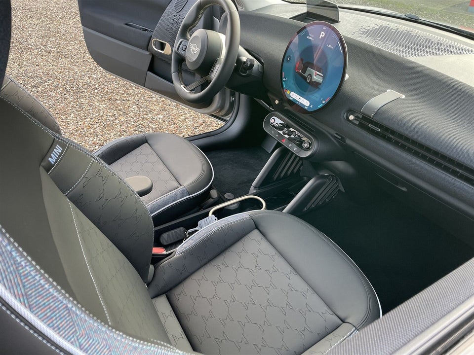 MINI Cooper E Classic Trim S 3d