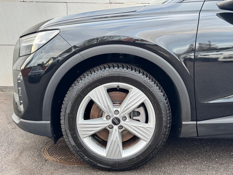 Audi Q4 e-tron 40  5d