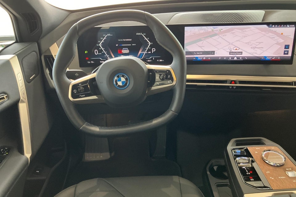 BMW iX xDrive40 Supercharged 5d