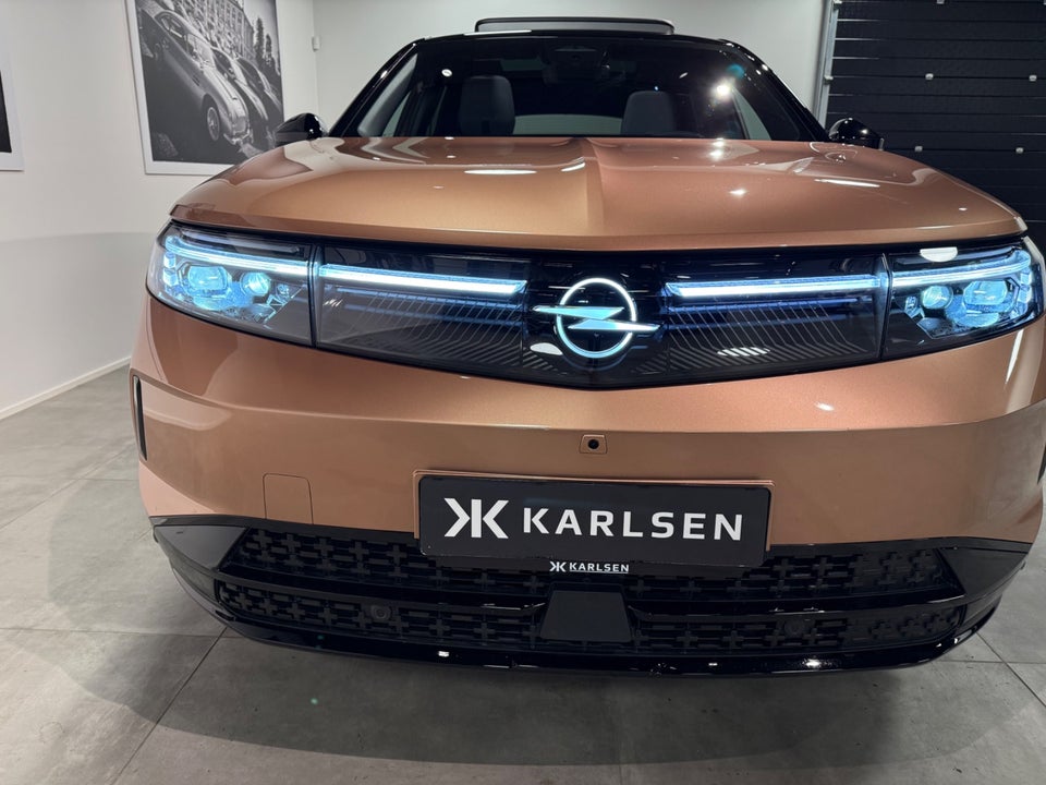 Opel Grandland-e 73 GS Sky 5d