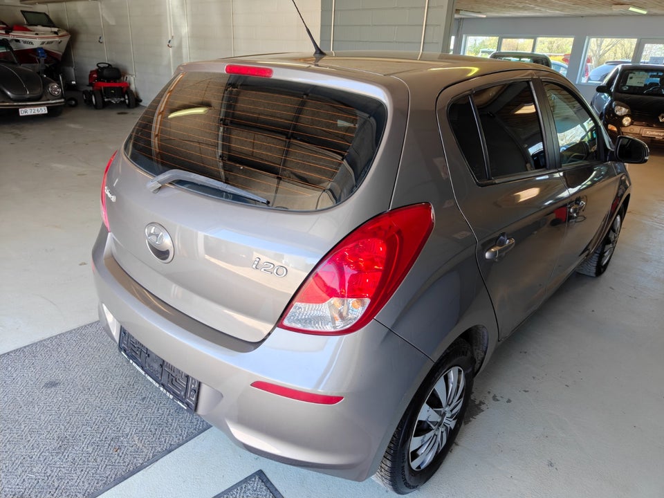 Hyundai i20 1,25 Comfort 5d