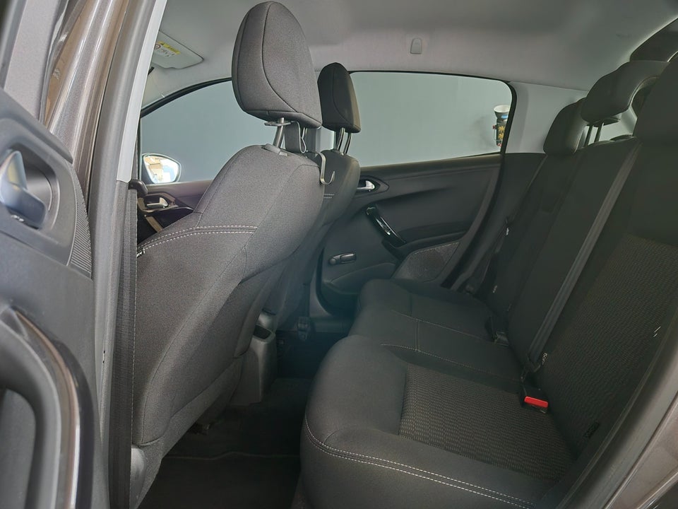 Peugeot 208 1,2 PureTech 82 Active 5d