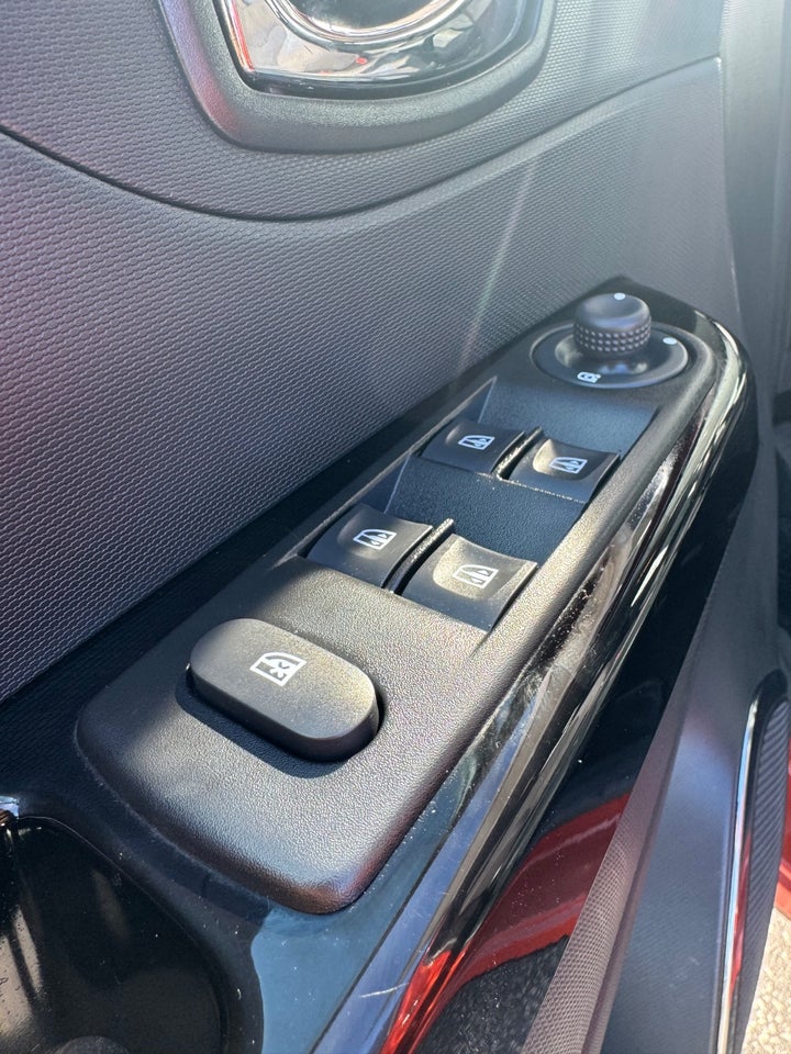 Renault Captur 0,9 TCe 90 Intens 5d