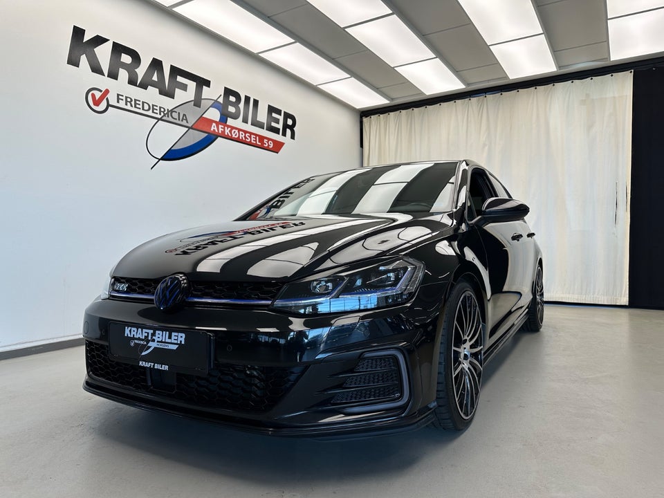 VW Golf VII 1,4 GTE DSG 5d