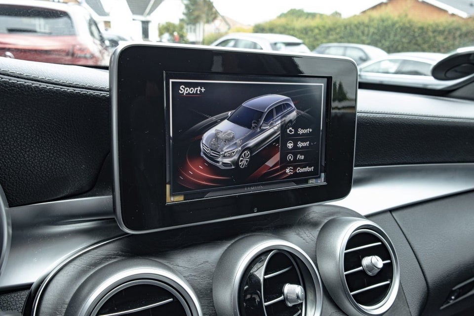 Mercedes C220 d 2,2 AMG Line stc. aut. 5d