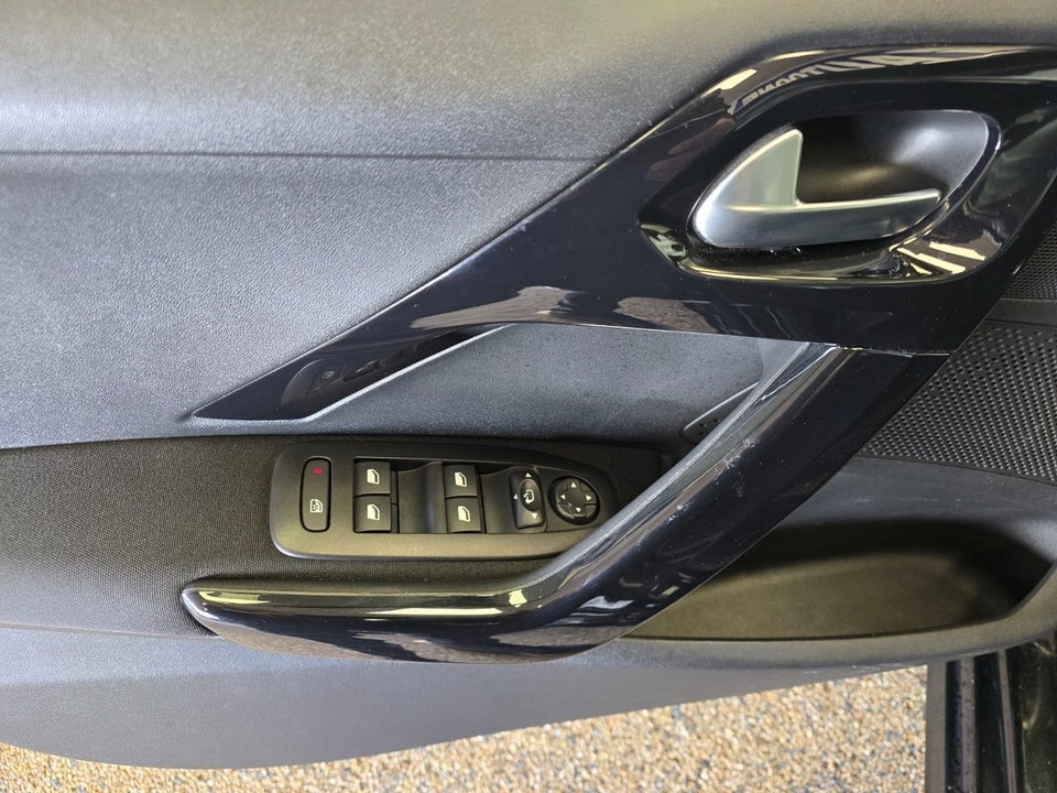 Peugeot 208 1,5 BlueHDi 100 Allure Sky 5d