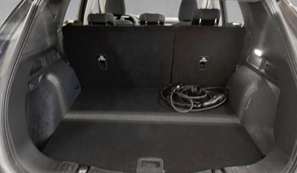 Ford Kuga 2,5 PHEV Titanium CVT 5d