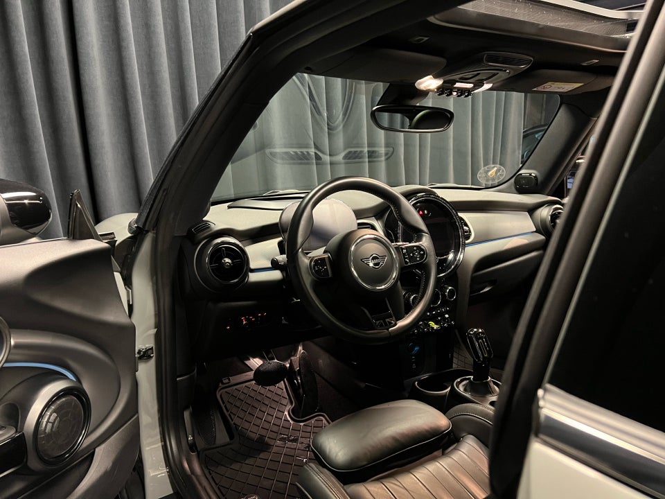 MINI Cooper SE Yours Trim 3d