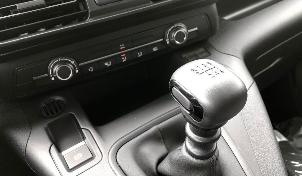 Toyota ProAce City 1,2 T 110 Medium Comfort 5d