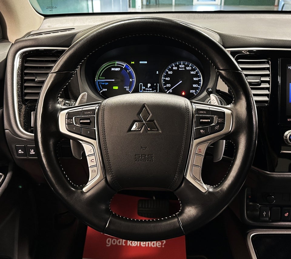 Mitsubishi Outlander 2,4 PHEV Luxury CVT 4WD 5d