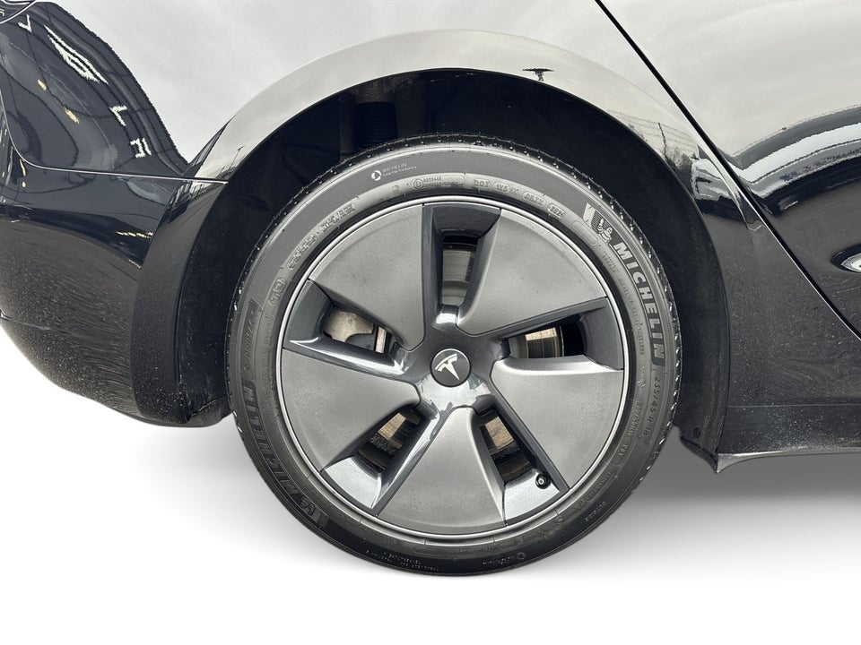 Tesla Model 3 Long Range RWD 4d