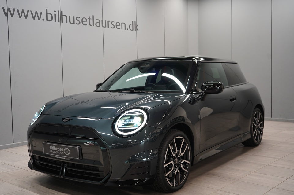 MINI Cooper E JC Works Trim XL 3d