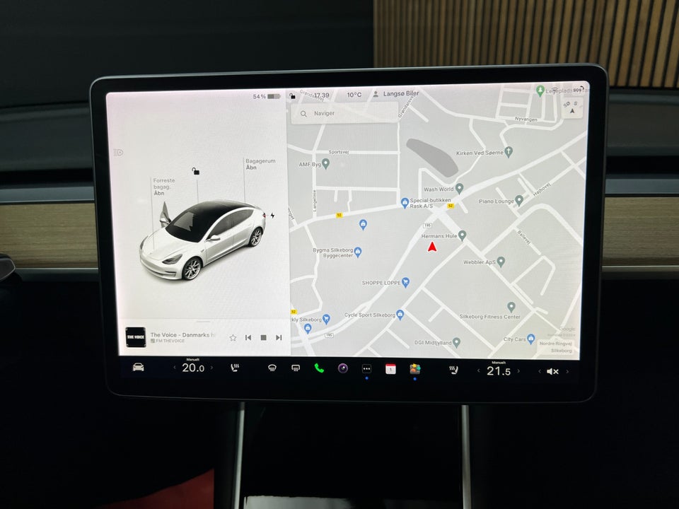 Tesla Model 3 Long Range AWD 4d