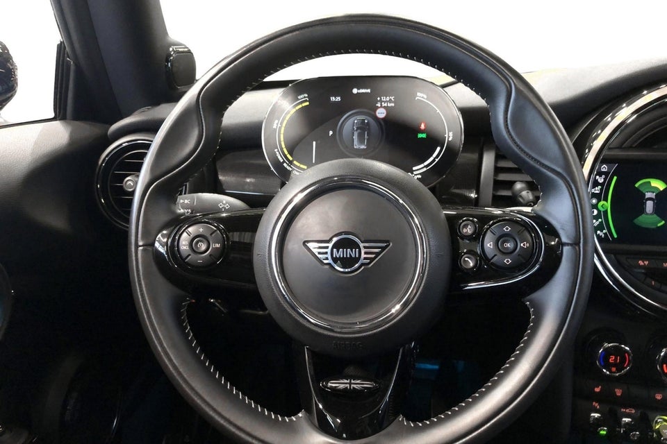 MINI Cooper SE Maximise 3d