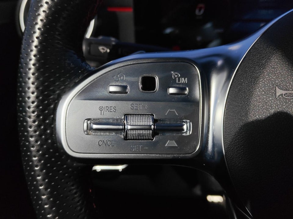 Mercedes A250 e 1,3 AMG Line aut. 5d