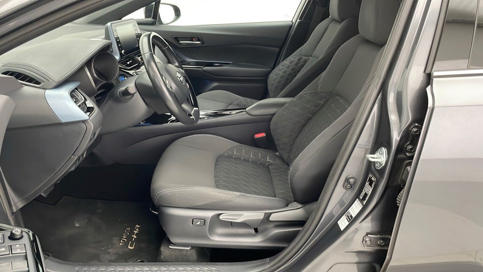 Toyota C-HR 1,8 Hybrid C-LUB CVT 5d