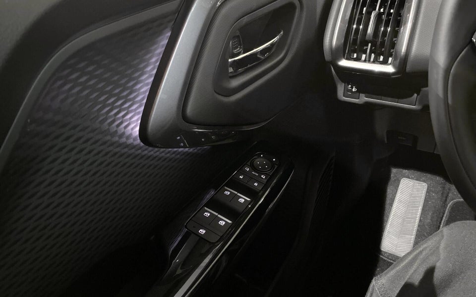 Suzuki eVitara 61 Active 5d