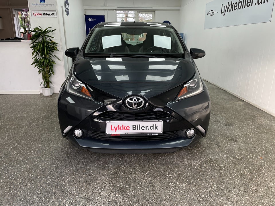 Toyota Aygo 1,0 VVT-i x-press 5d