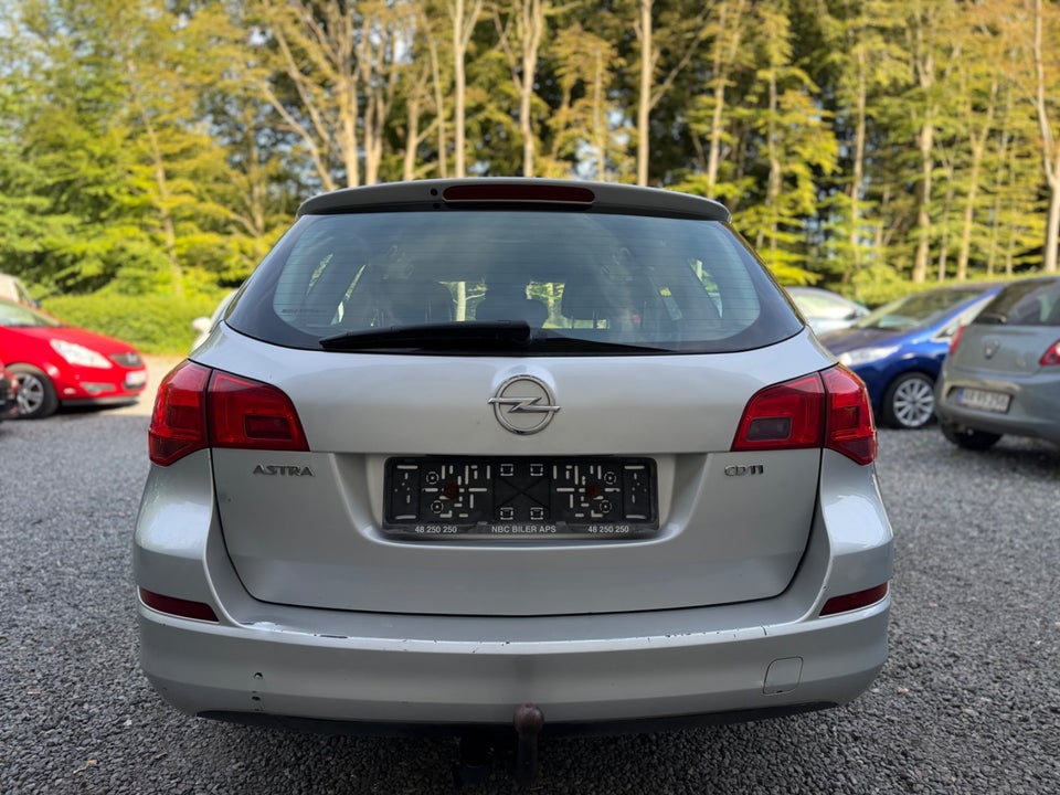 Opel Astra 1,7 CDTi 110 Enjoy 5d